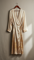 Wickelkleid aus reiner Seide